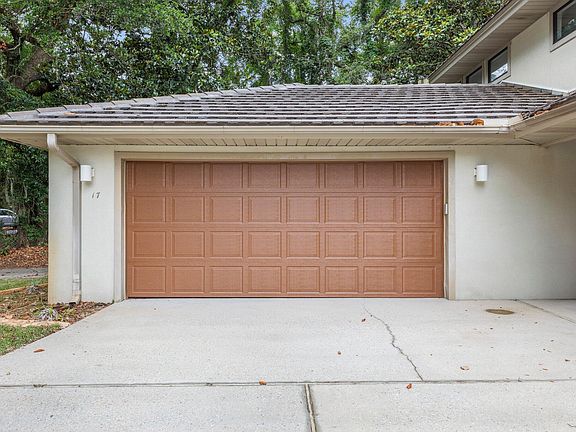2nd image of 17 Balmoral Dr