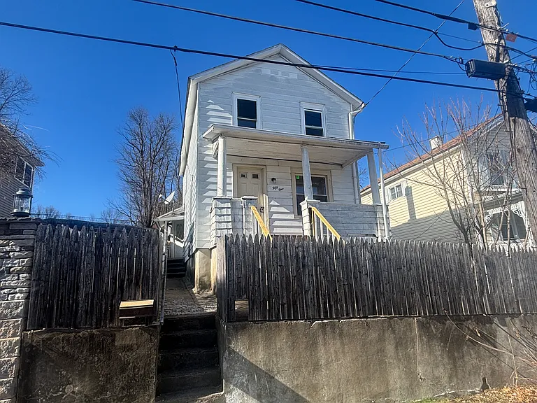 51 Barney St — Photo 7