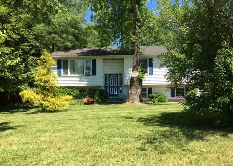 2nd image of 866 E Center St