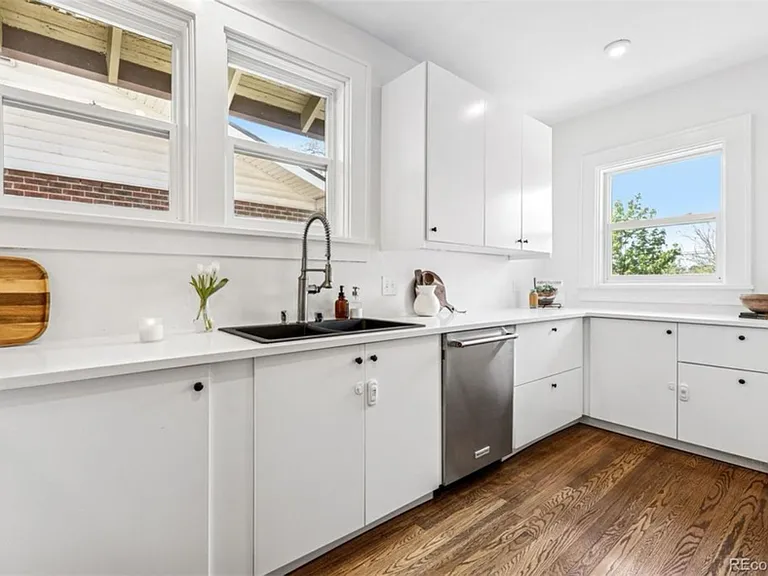 2641 N Clayton St — Photo 11