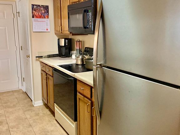 4th image of 13105 Briarcliff Ter APT 1106