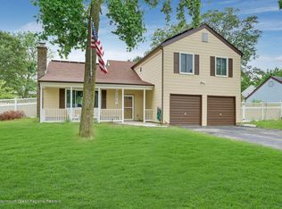 1069 Bell St, Toms River, NJ 08753