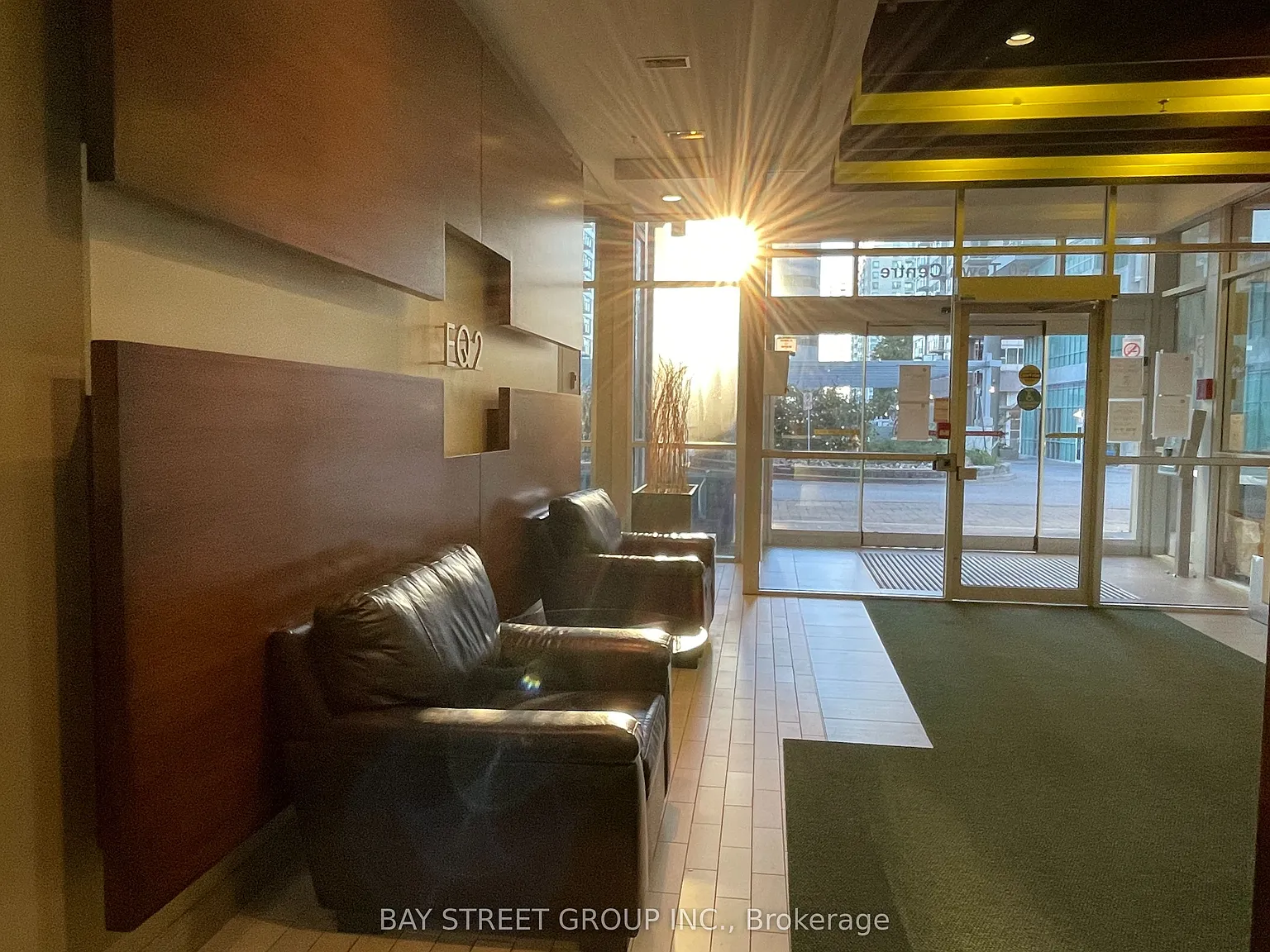 60 Town Centre Ct — Photo 3
