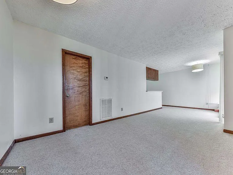 1101 Fairway Oaks — Photo 18