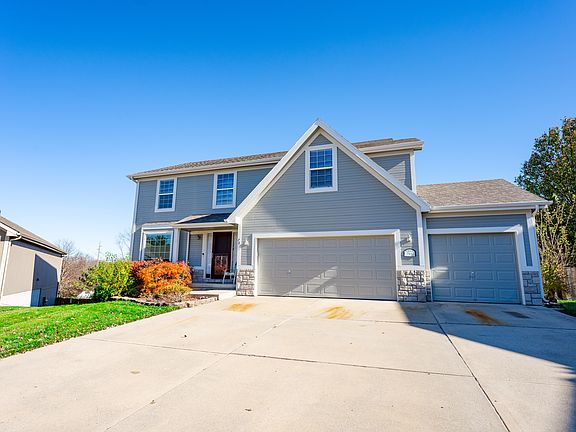 2nd image of 701 Highland Dr