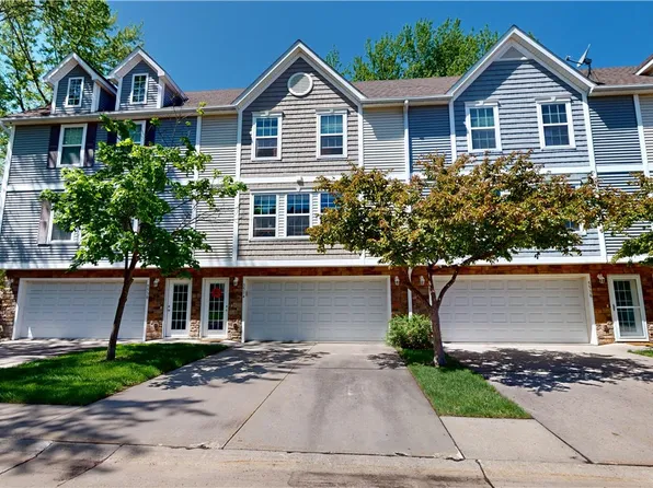 5534 Boston Ct, Johnston, IA 50131