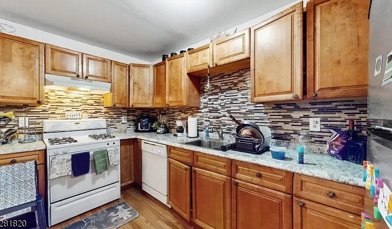 275 Garside St #2 — Photo 3