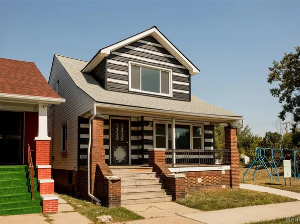 2221 Carpenter St, Hamtramck, MI 48212