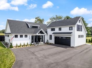 904 Eastern Point Rd, Groton, CT 06340