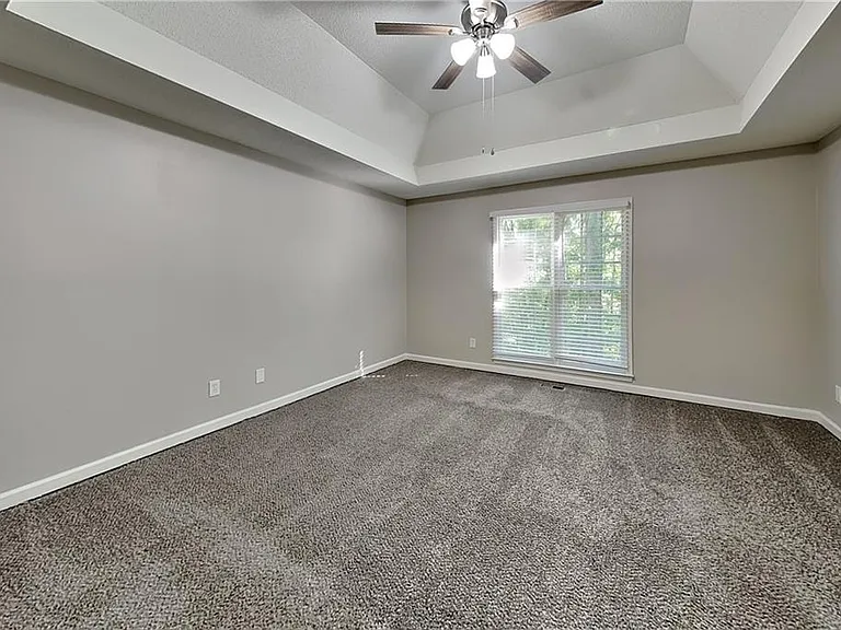 755 Abbington Ln — Photo 7
