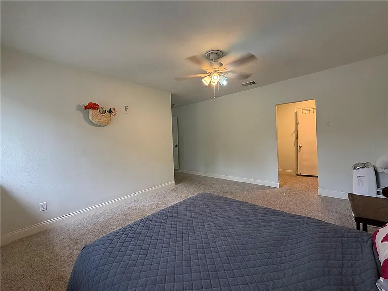 9507 Vogue Ln — Photo 15