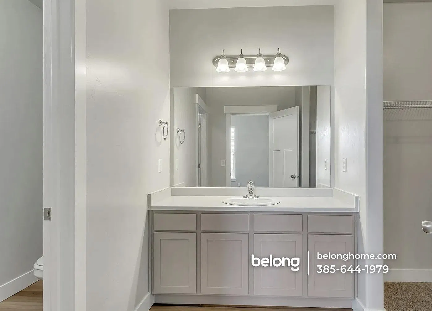 3 bed, 2.0 bath, 1294 sqft, $1,745 — Photo 3