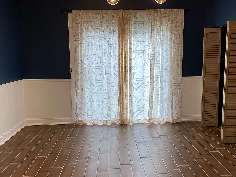 2nd image of 10597 Schubert Ave