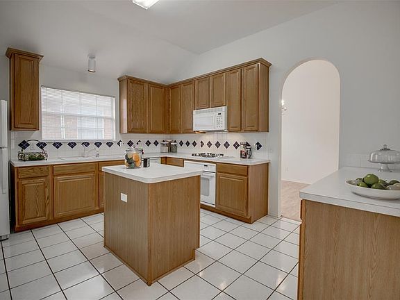 4th image of 4303 Munira Dr
