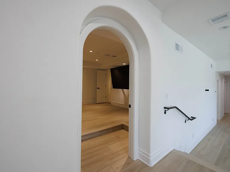 6029 Fairview Pl — Photo 101