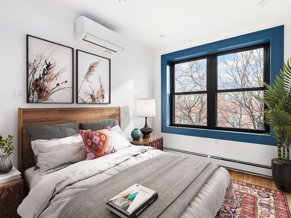 2nd image of 394 Quincy St #3B