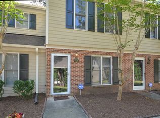 104 Gatehouse Ln, Durham, NC 27707