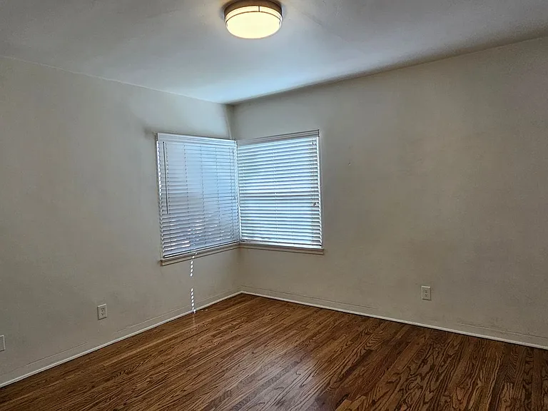 609 E Central Ave — Photo 26
