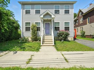 24 Porter St, Springfield, MA 01104