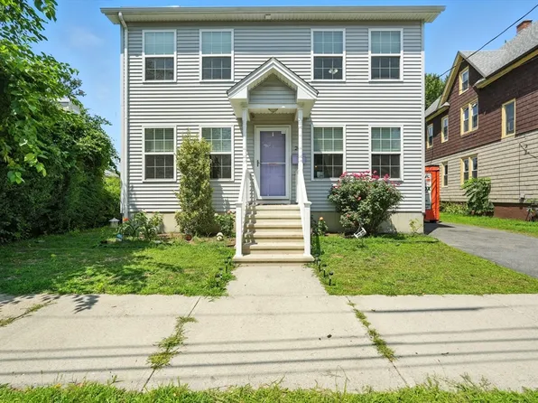 24 Porter St, Springfield, MA 01104