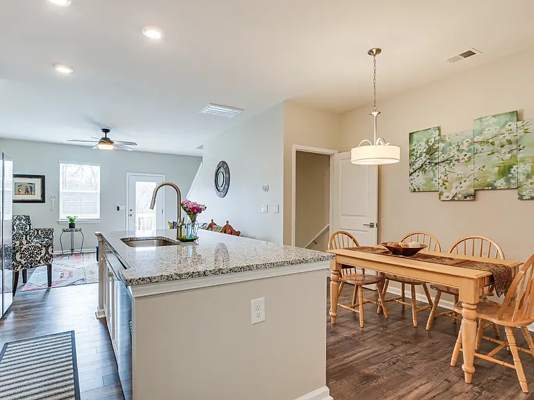 33 Apollo View Ln — Photo 3