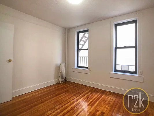 Rented by Realty 2000 Corp | media 9