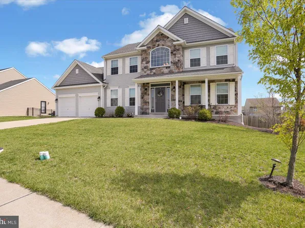 10 Rome Dr, Leesport, PA 19533
