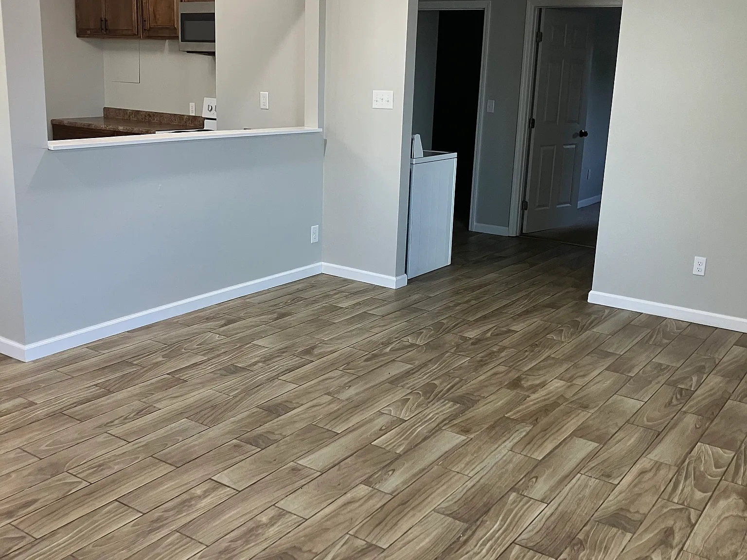 2 bed, 1000 sqft, $1,500 — Photo 2