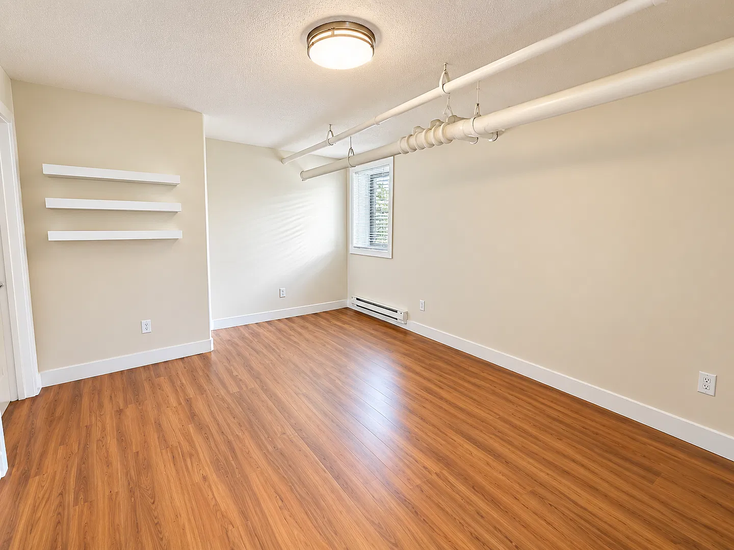 451 Fairview Ave N — Photo 4