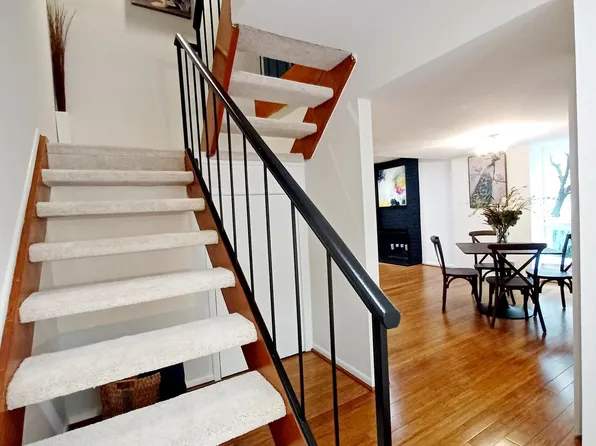 9212 Three Oaks Dr, Silver Spring, MD 20901