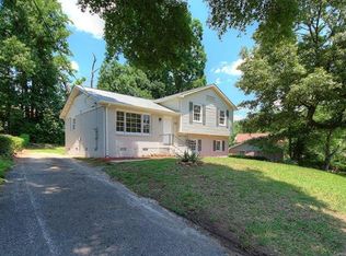 511 Farmhurst Dr, Charlotte, NC 28217