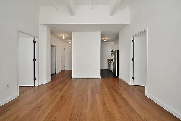 Rented by Domus Realty | media 16