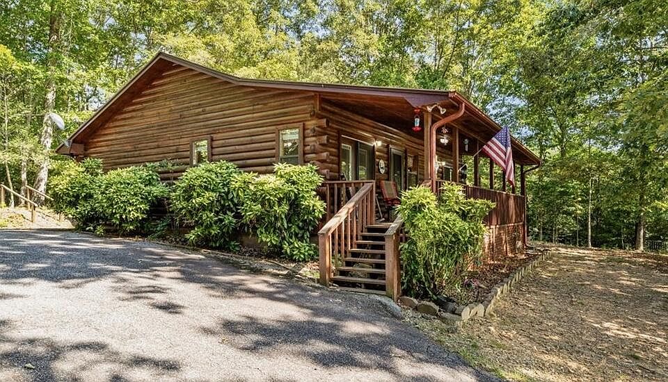 1st image of 461 Gibbs Rd