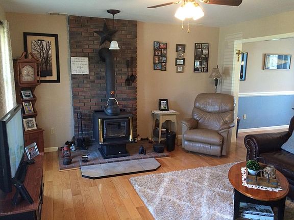 4th image of 17 Kelly Ave