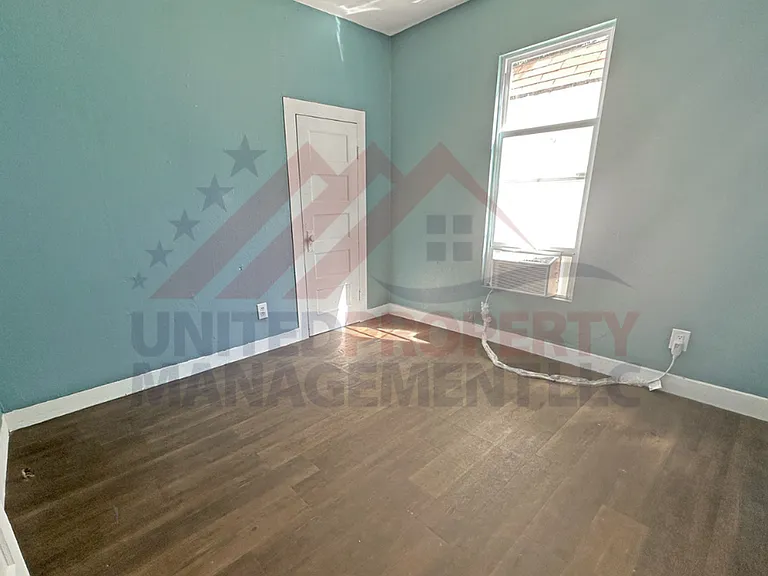511 W Bonbright St — Photo 3