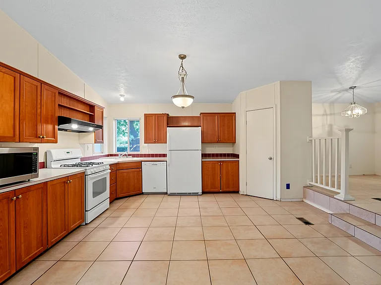 13507 W Stella Ln — Photo 10
