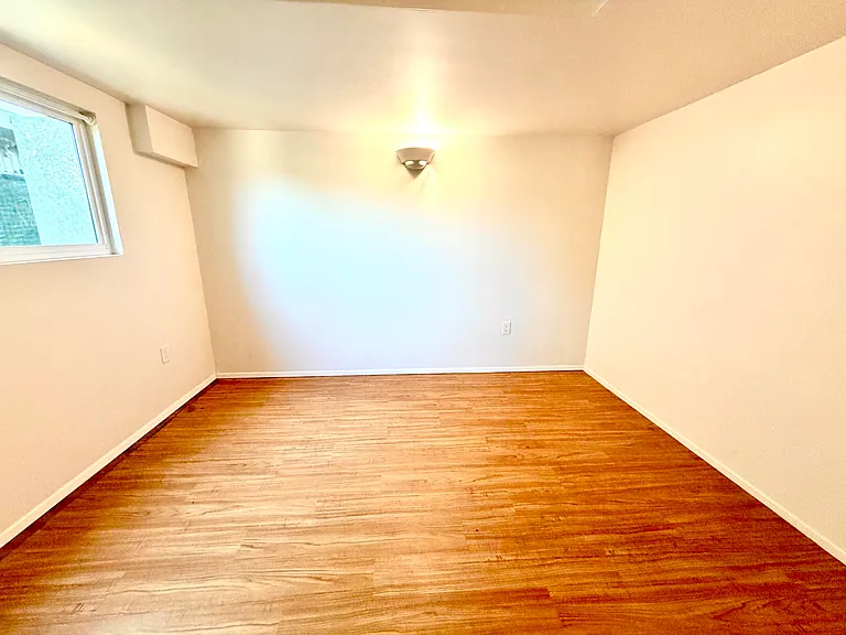 1816 Gillespie St #STUDIO — Photo 6