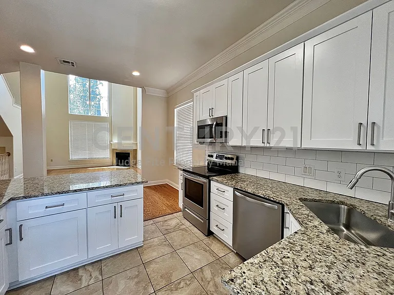 5808 La Vista Dr — Photo 14