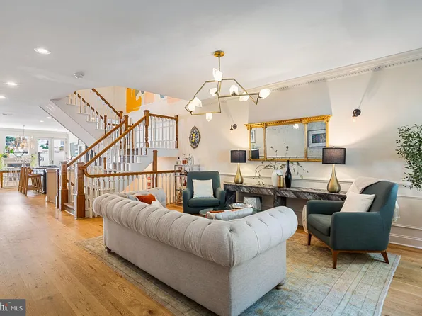 609 S 9th St, Philadelphia, PA 19147