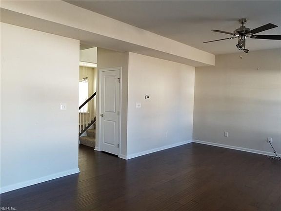 3rd image of 586 Newman Dr