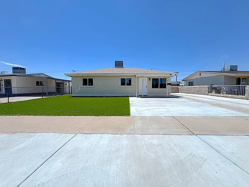 4918 Tetons Dr Photo 1