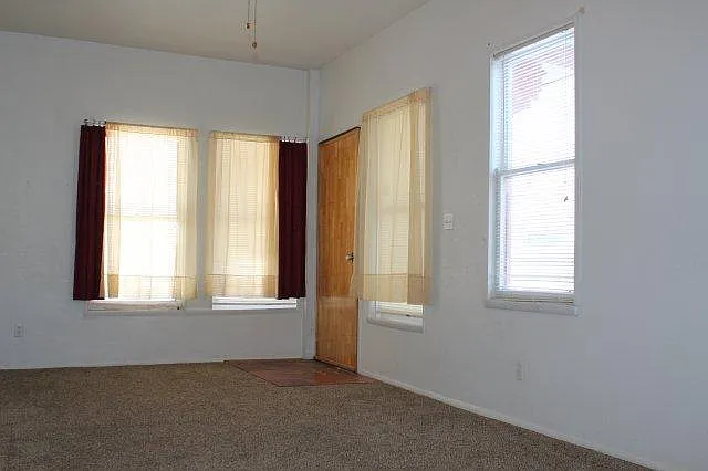 600 7th Ave N #3 — Photo 2