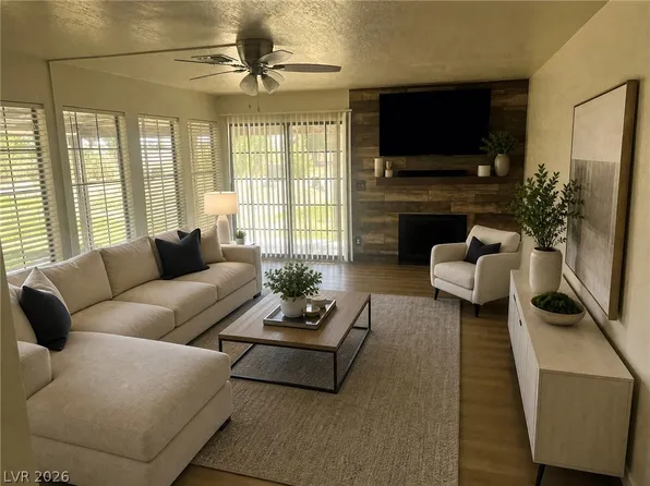 761 Bourbon St APT 5, Pahrump, NV 89048