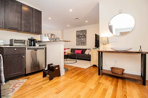 14 Chiswick Rd #3A — Photo 4