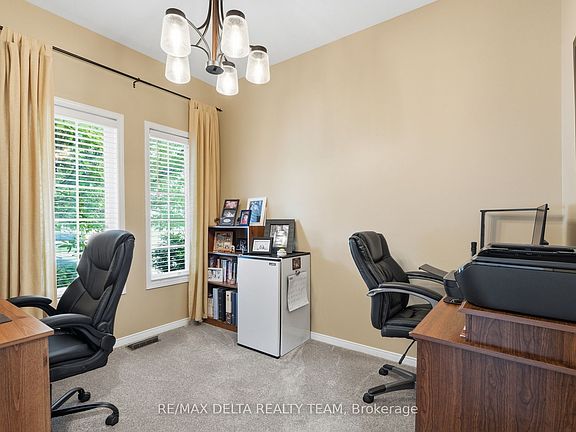 4th image of 64 Collington St
