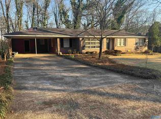 212 Merit Cir, Gadsden, AL 35901