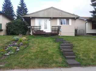 3256 W Doverville Cres SE, Calgary, AB T2B1T9