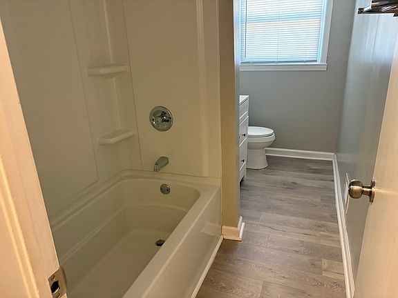 3rd image of 310 Biddle Rd