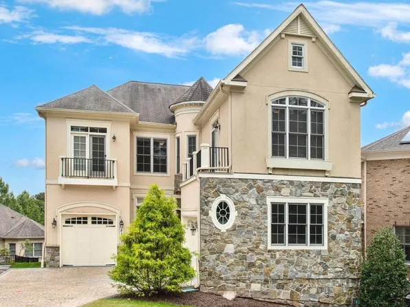 8319 Quarry Manor Ter, Bethesda, MD 20817