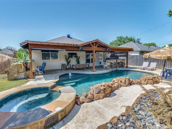 5712 Fair Wind St, Fort Worth, TX 76135